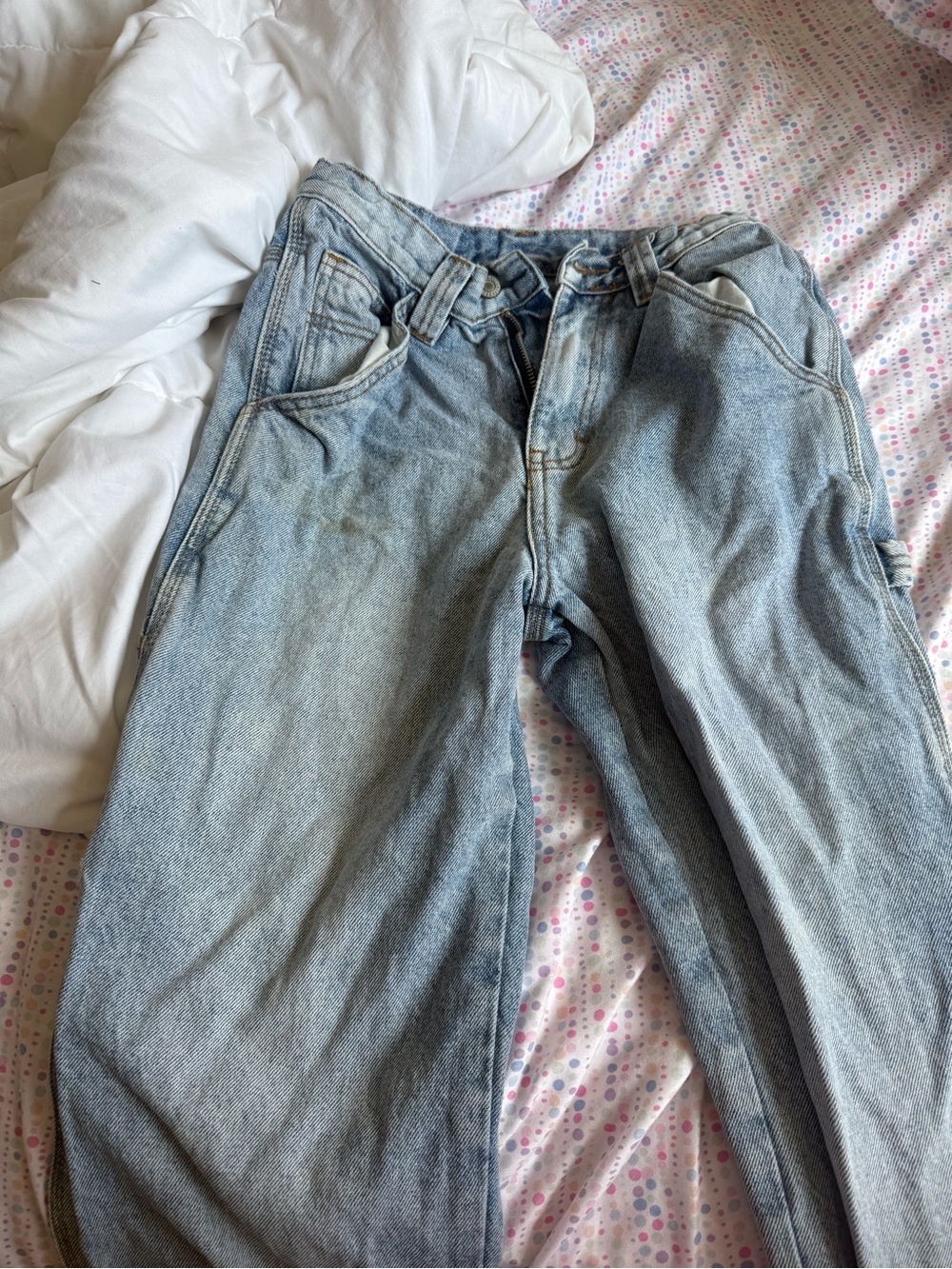 Brandy Melville Light Wash Jeans - Classic Casual Fit